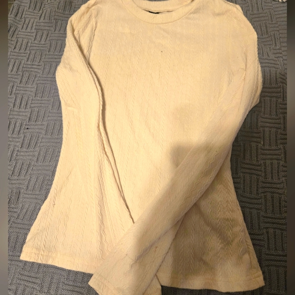 Cream Long sleeved cable knit top size small
